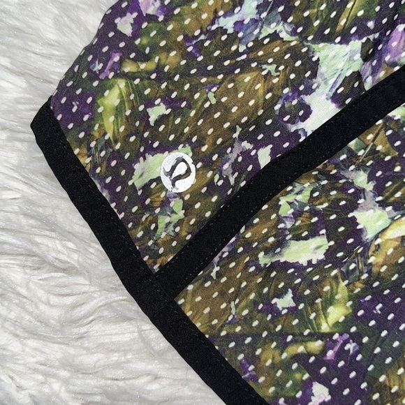 Lululemon Tracker Short III *4-way Stretch Floral Sport White Multi - Picture 5 of 5